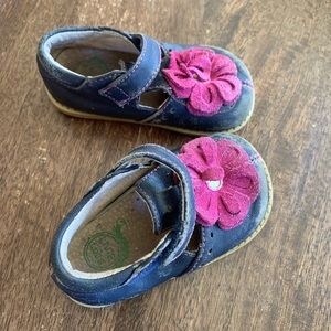 Livie Luca toddler size 5 shoe